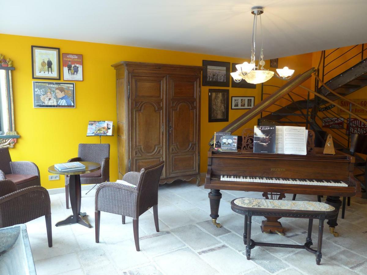 Le Piano Hotell Biesles Eksteriør bilde